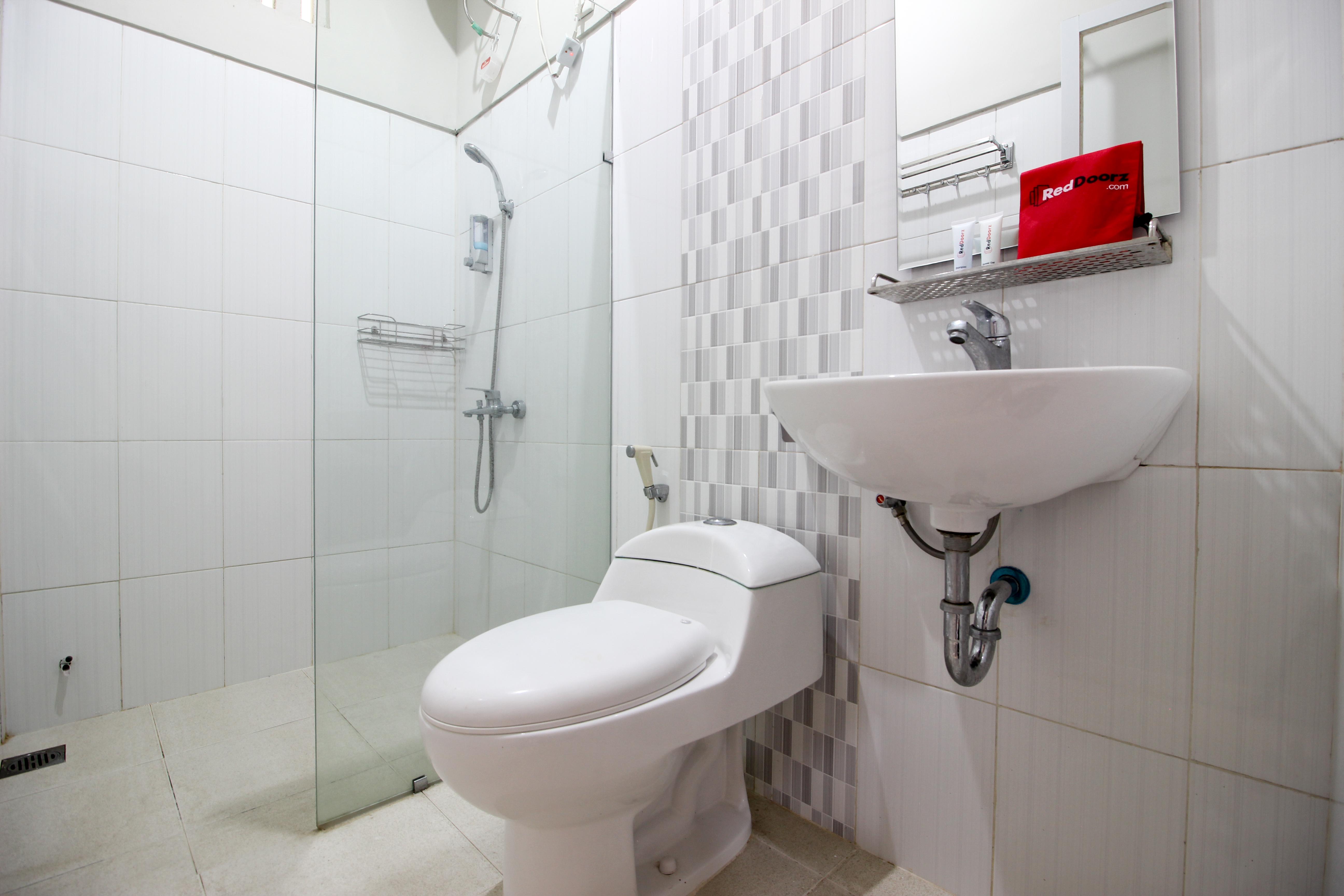 Reddoorz Plus Near Upn Jogjakarta 2 Maguwo Extérieur photo